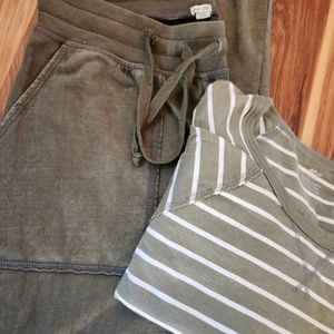 Aerie Supercute set..sweatshirt and joggers..